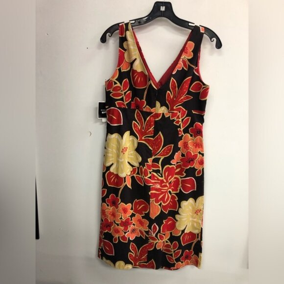 NWT MADISON LEIGH RED AND BLACK COTTON FLORAL SLEEVELESS V CROSS NECK SIZE 10 - Picture 4 of 7